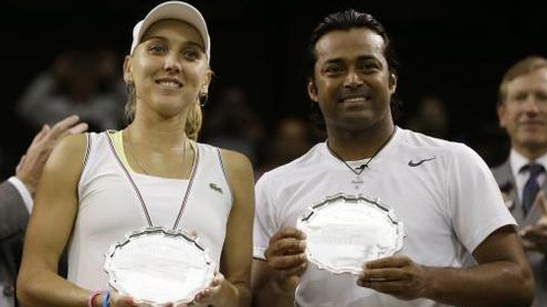 Leander Paes and Elena Vesnina pose with the runner up